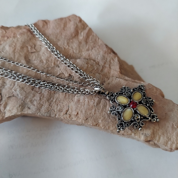 1928 Vintage Style Pendant - Picture 4 of 11